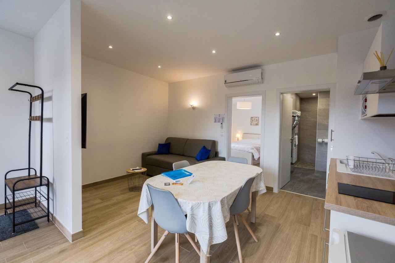 Sollaris Appartement 1ère étage à 11km de Europa-Park Friesenheim Esterno foto